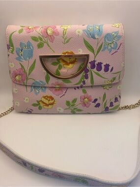 Samantha Thavasa Pink Floral Leather Shoulder Bag with Gold Trim